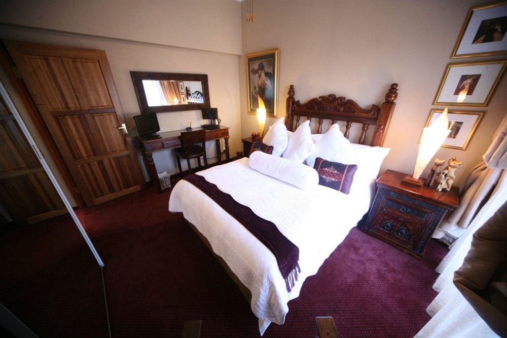Le Cozmo Guesthouse Йоханнесбург Экстерьер фото